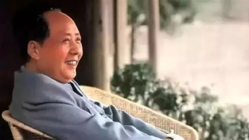 紀(jì)念毛澤東同志誕辰126周年！致敬一代偉人！